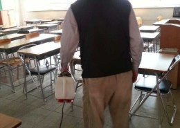 신세기방역  학교 뿌레 소독중